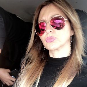 Meet your Posher, Nidia